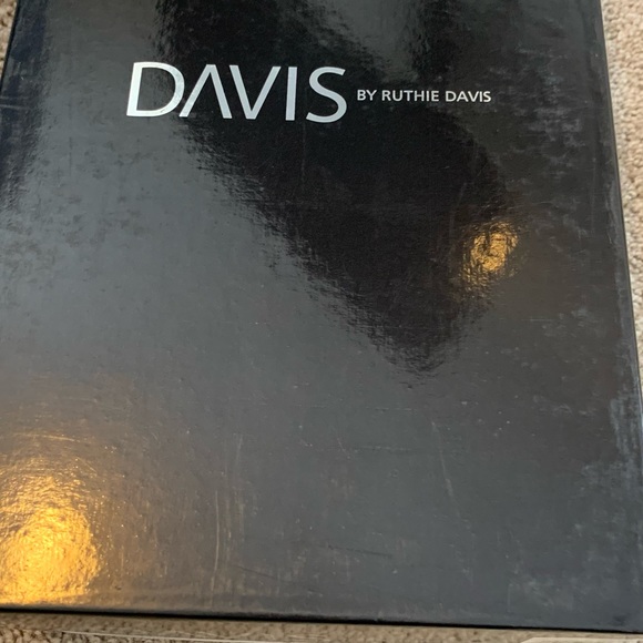 Davis by Ruthie Davis - Picture 5 of 7
